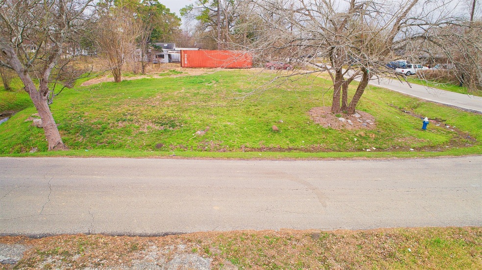 13521 Orleans St, Houston, TX 77015 - photo 1