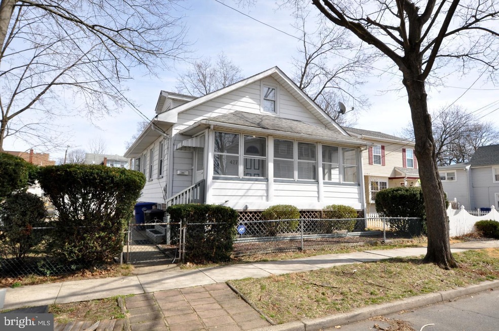 427 Buttonwood St, Delanco, NJ 08075 - photo 1