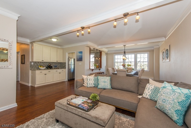 5 Roosevelt Pl C004r, Montclair Twp., NJ 07042 - photo 1