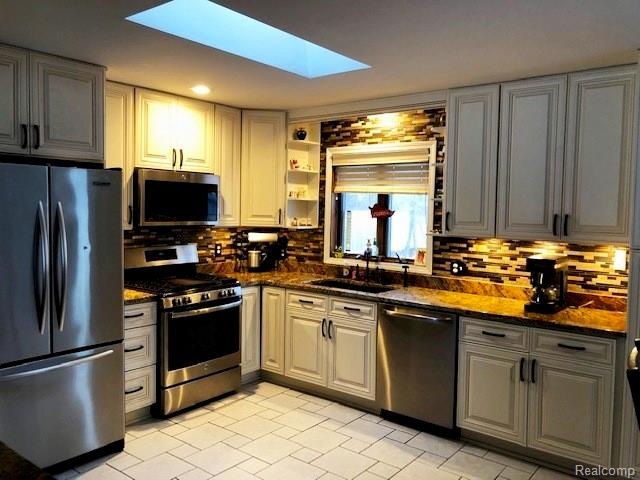 6377 Brewer Rd, Flint, MI 48507 - photo 1