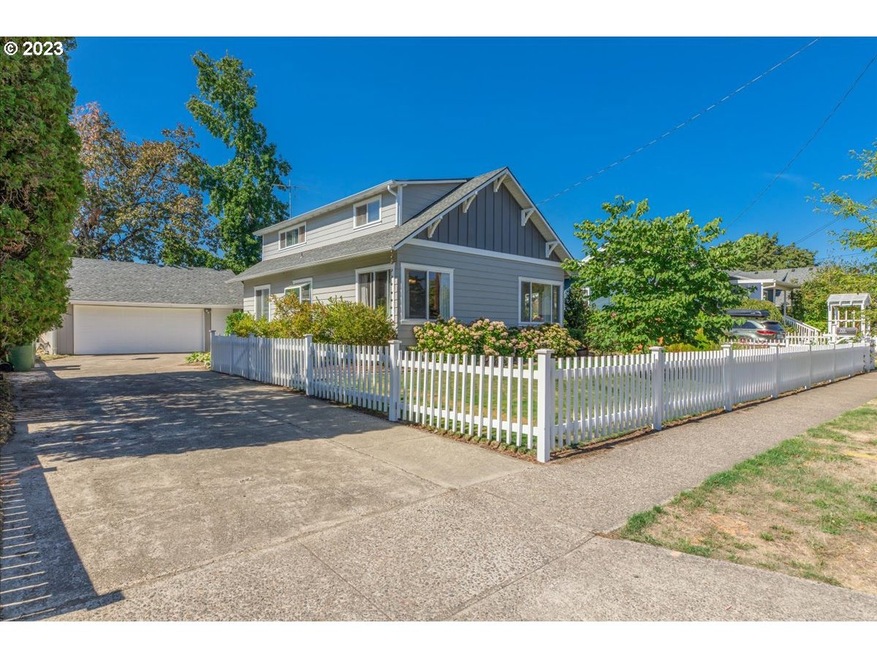 715 S Meridian St, Newberg, OR 97132 - photo 1