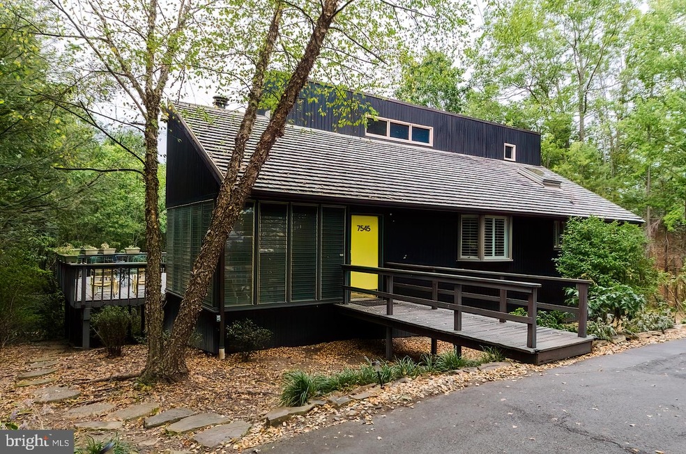 7545 Supinlick Ridge Rd, Basye, VA 22810 - photo 1