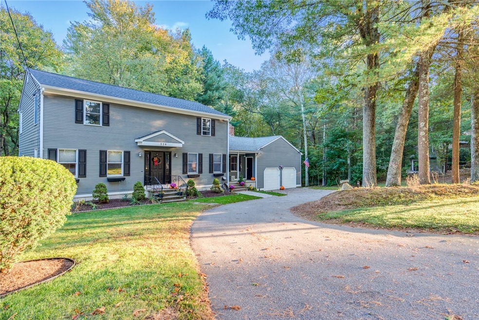 778 Pound Hill Rd, North Smithfield, RI 02896 - photo 1