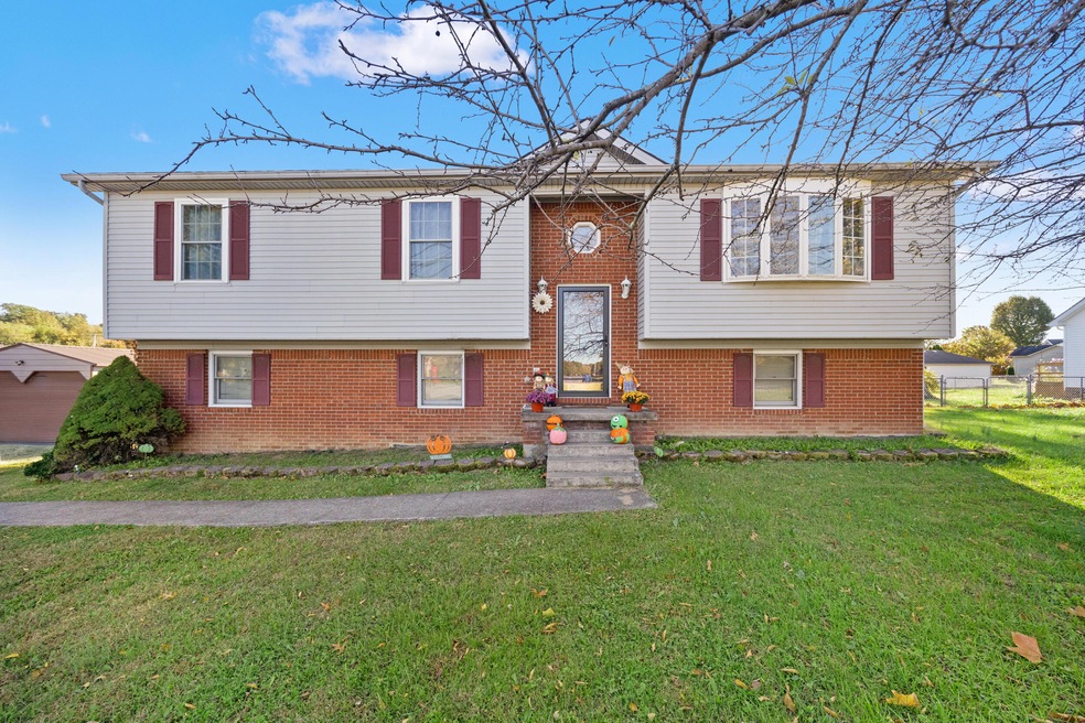 Pending $255,000 • Co-Listing Agent