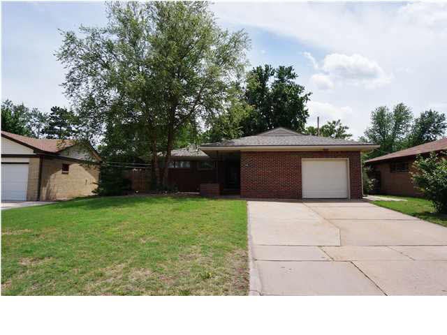 THIS YOU HAVE GOT TO SEE!! Full Brick Home with 3 