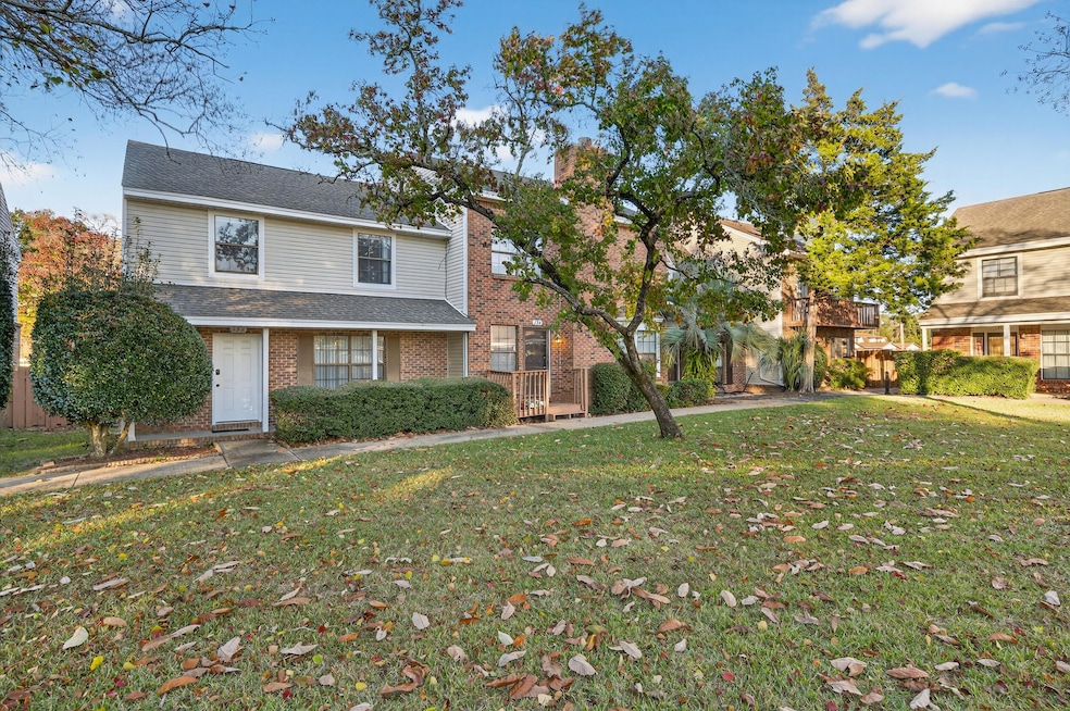 132 5th Ave, Shalimar, FL 32579 - photo 1