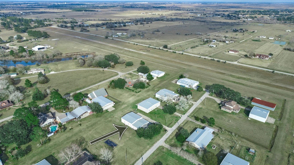 32124 Sky Way Ln, Waller, TX 77484 - photo 1