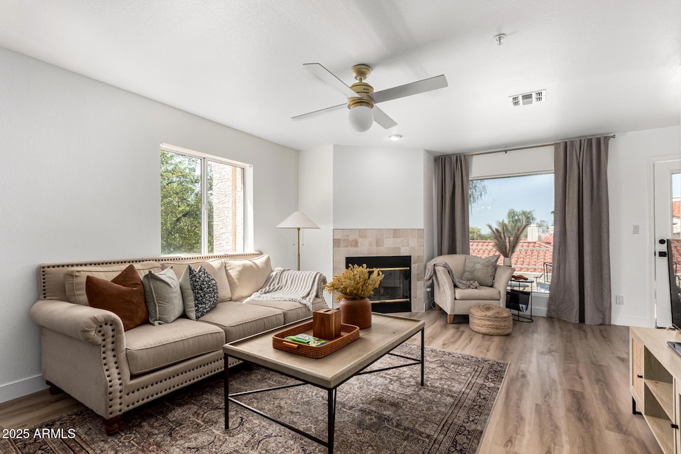 10080 E Mountain View Lake Dr unit 327, Scottsdale, AZ 85258 - photo 1