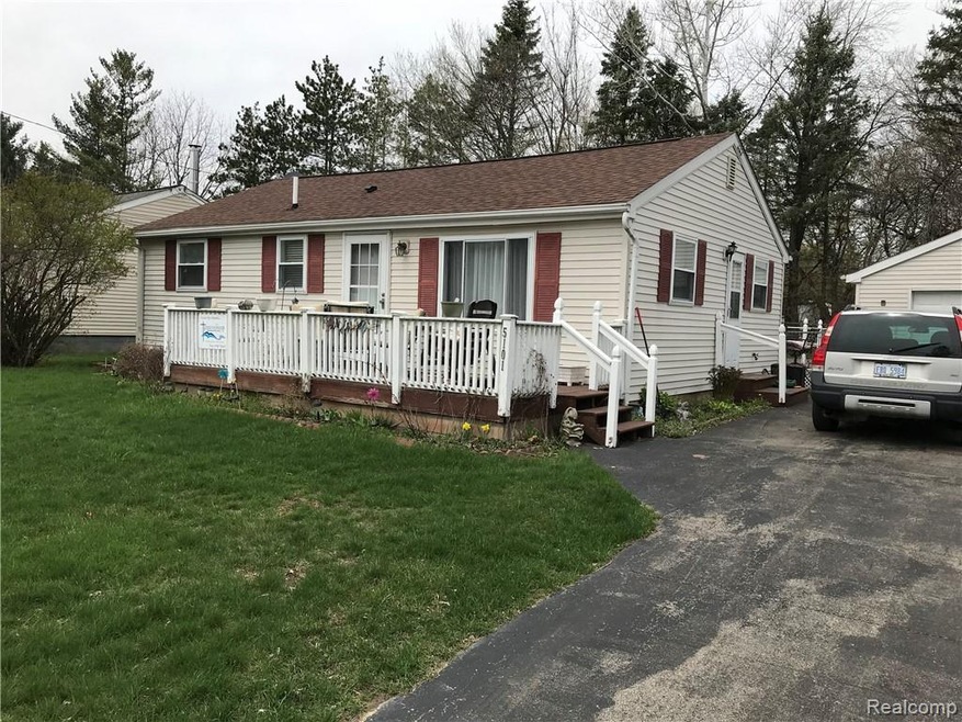 5101 Marilyn Dr, Flint, MI 48506 - photo 1