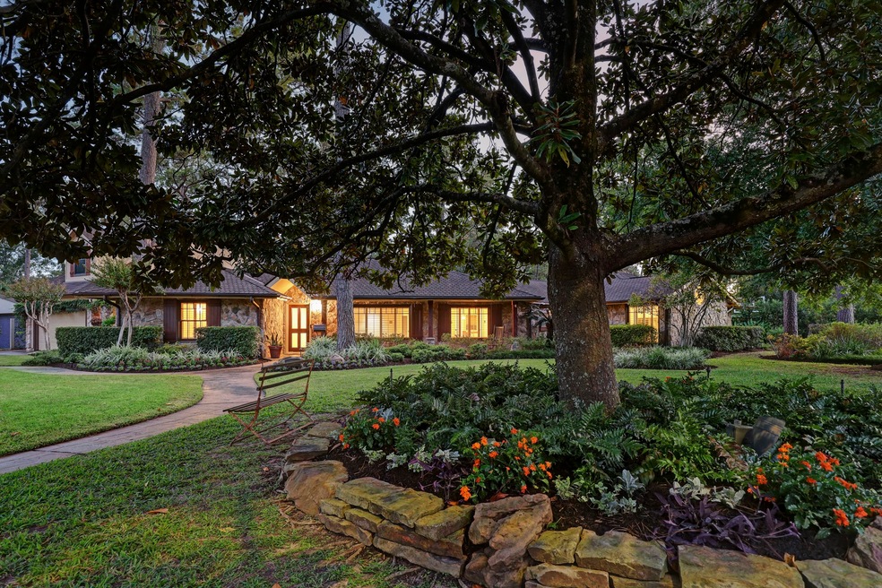 147 Knipp Rd, Houston, TX 77024 - photo 1