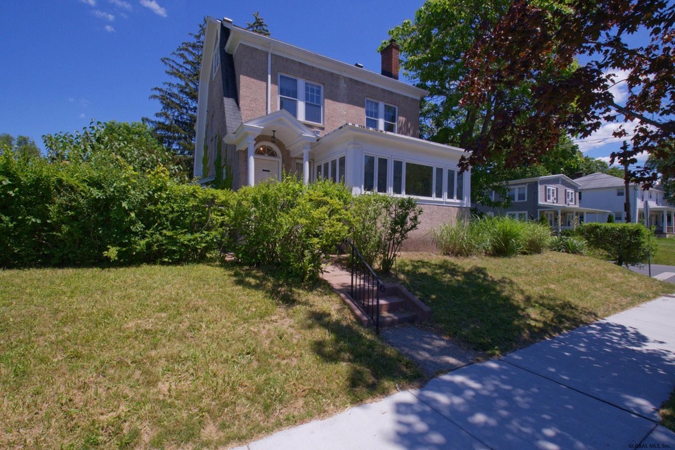 817 Lancaster St, Albany, NY 12203 - photo 1