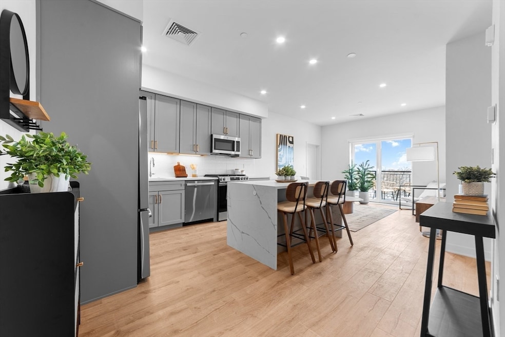 500 Talbot Ave unit 311, Boston, MA 02124 - photo 1