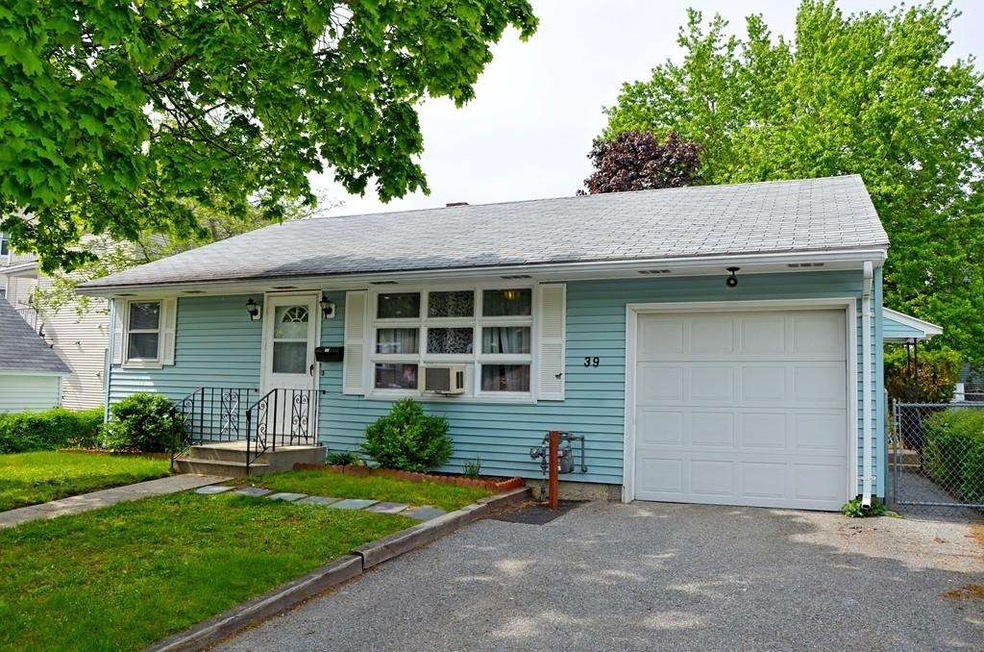 39 Lynn St, Lawrence, MA 01843 - photo 1