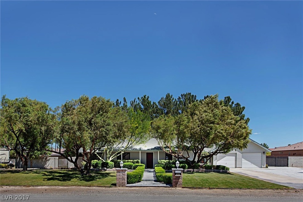 Fabulous One story with large Finished basement, R