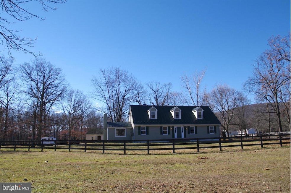 19871 Foggy Bottom Rd, Bluemont, VA 20135 - photo 1