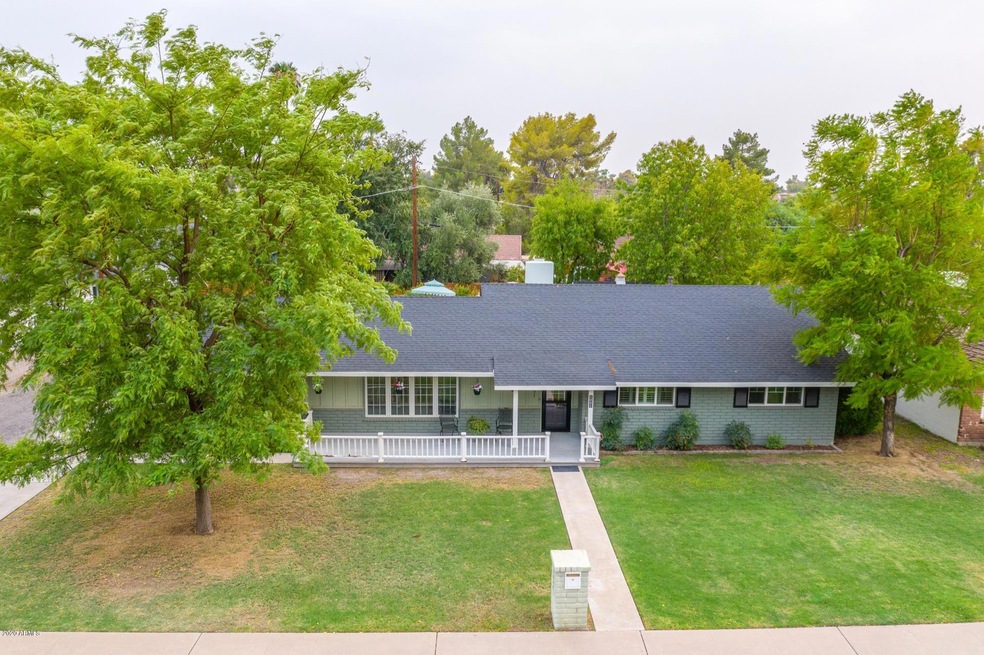 Beautifully updated 3 bed home.