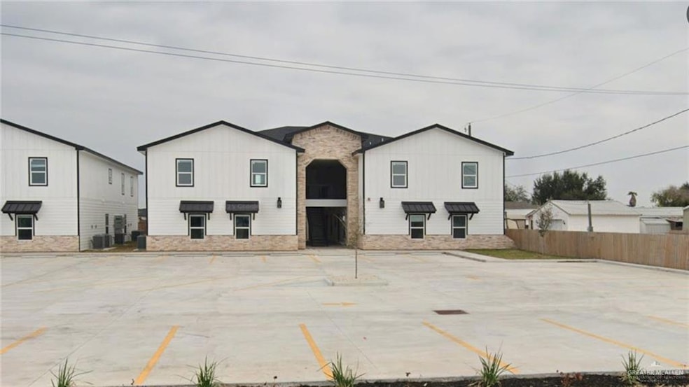 716 Ragland Rd unit 1, Mission, TX 78572 - photo 1