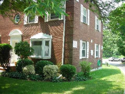 26425 73rd Ave unit 1st Fl, Glen Oaks, NY 11004 - photo 1