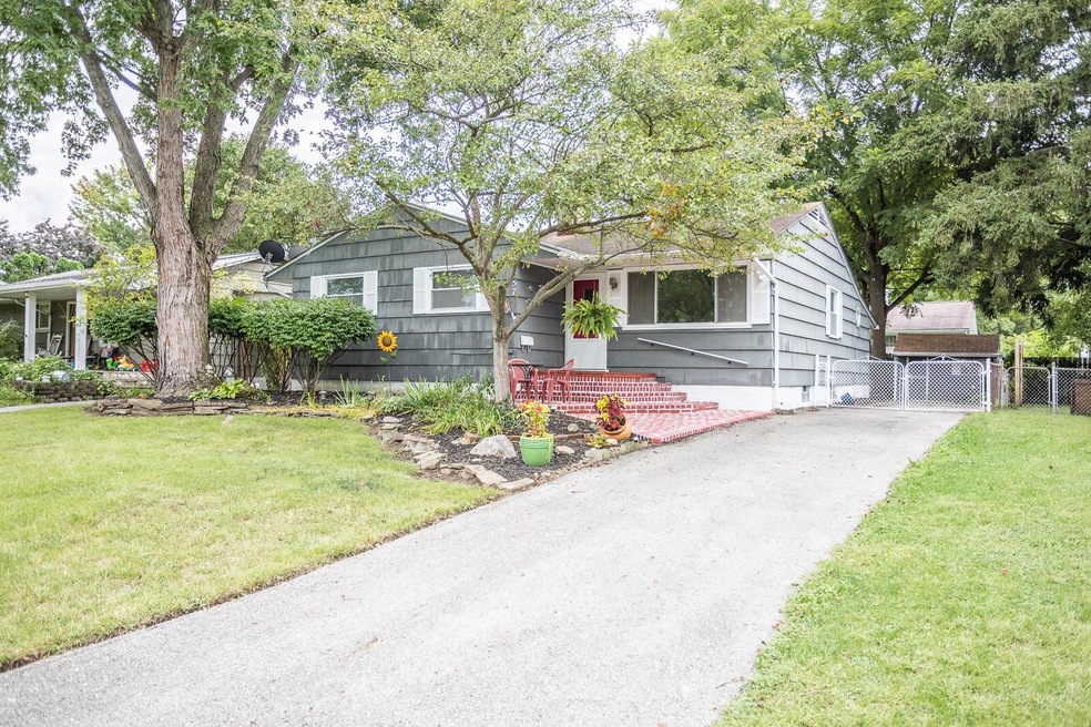 1057 Racine-3