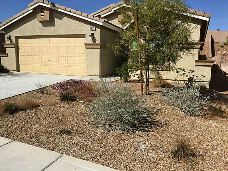 Property Photo. front of house (1)