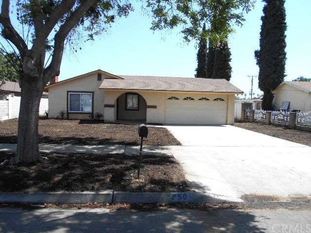 Single story 3 bedroom 2 bathroom Home.