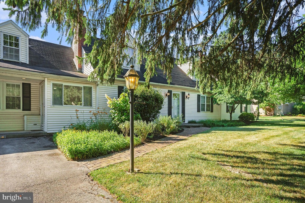 4064 Joshua Rd, Lafayette Hill, PA 19444 - photo 1