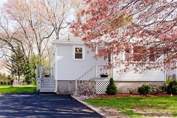 42 Bartlett Ave, Lexington, MA 02420 - photo 1