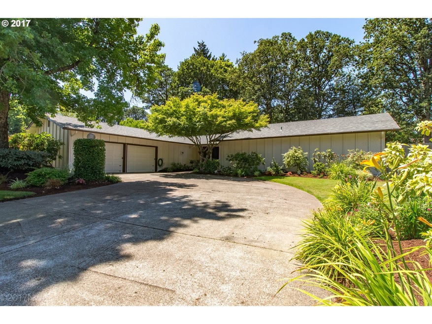 1475 Amberland Ave, Eugene, OR 97401 - photo 1