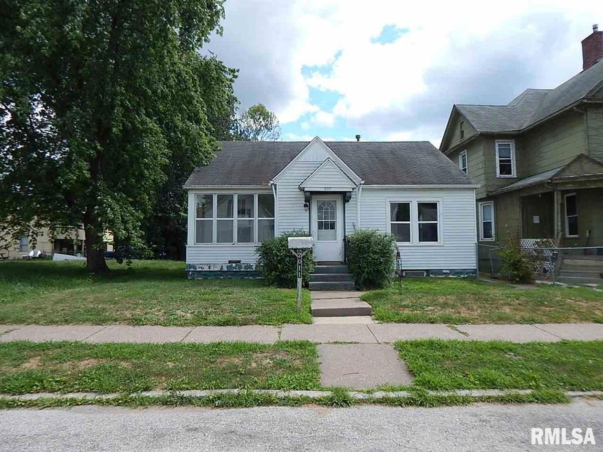 2011 W 6th St, Davenport, IA 52802 - photo 1