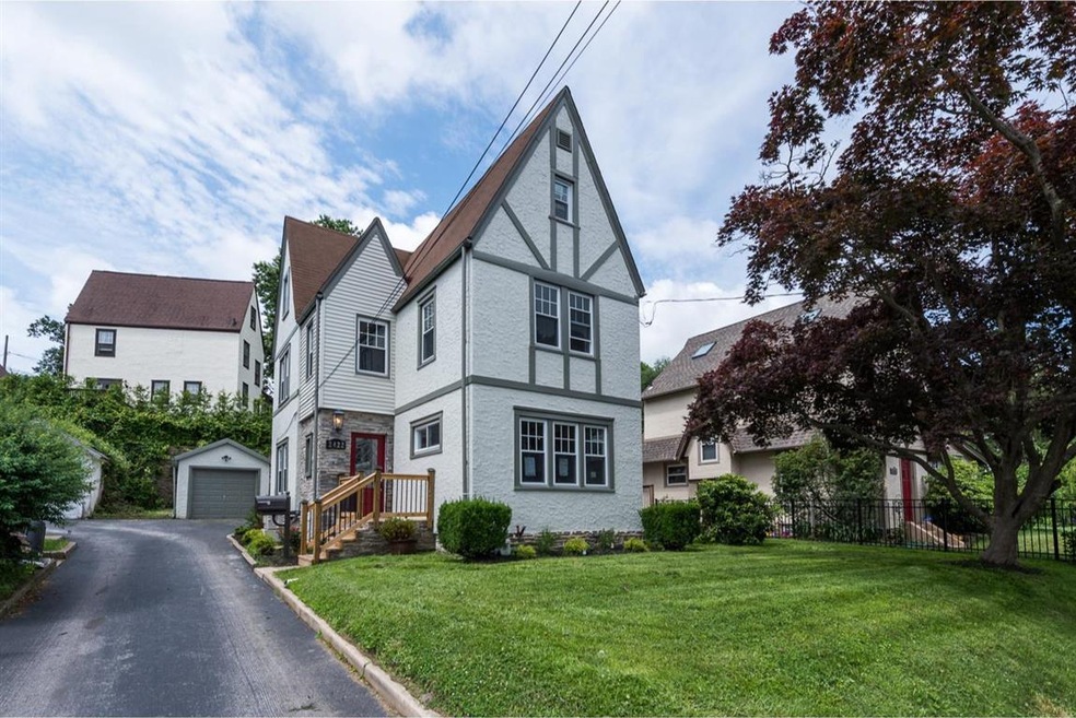 2422 Wynnefield Dr, Havertown, PA 19083 - photo 1