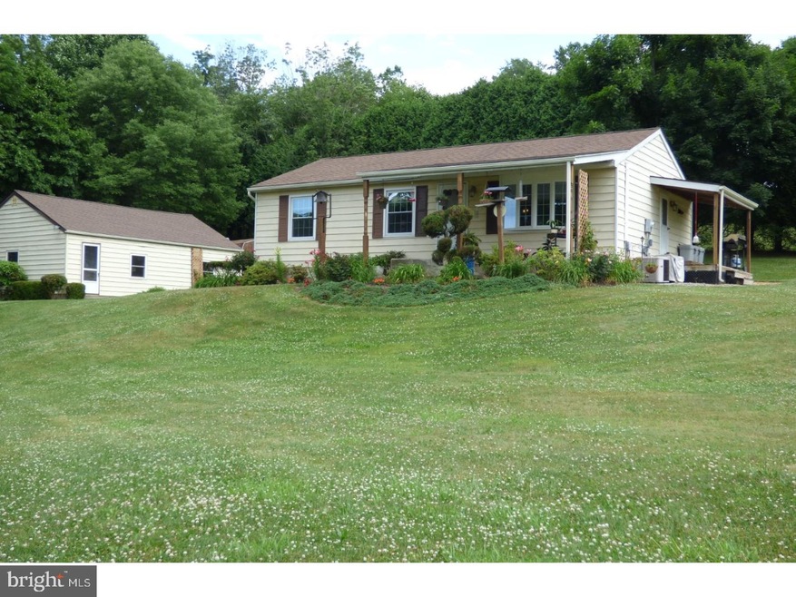 5206 Schultz Bridge Rd, Zionsville, PA 18092 - photo 1