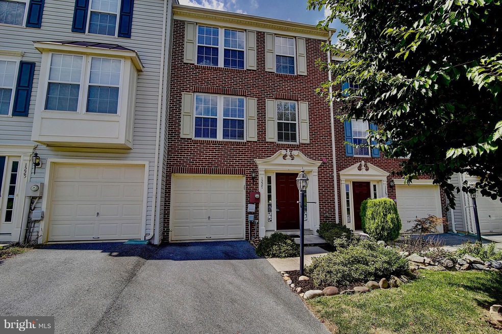 1227 Mare St, Ranson, WV 25438 - photo 1