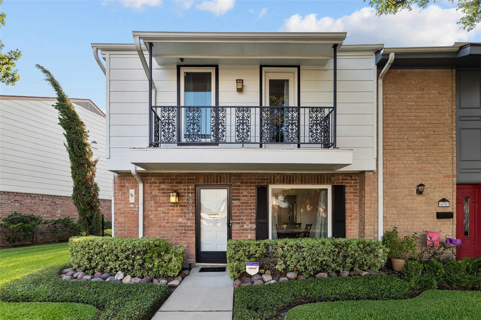 14309 Lost Meadow Ln, Houston, TX 77079 - photo 1