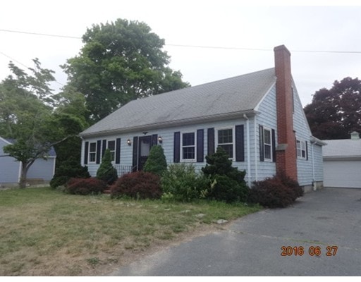 137 Rockland St, South Dartmouth, MA 02748 - photo 1