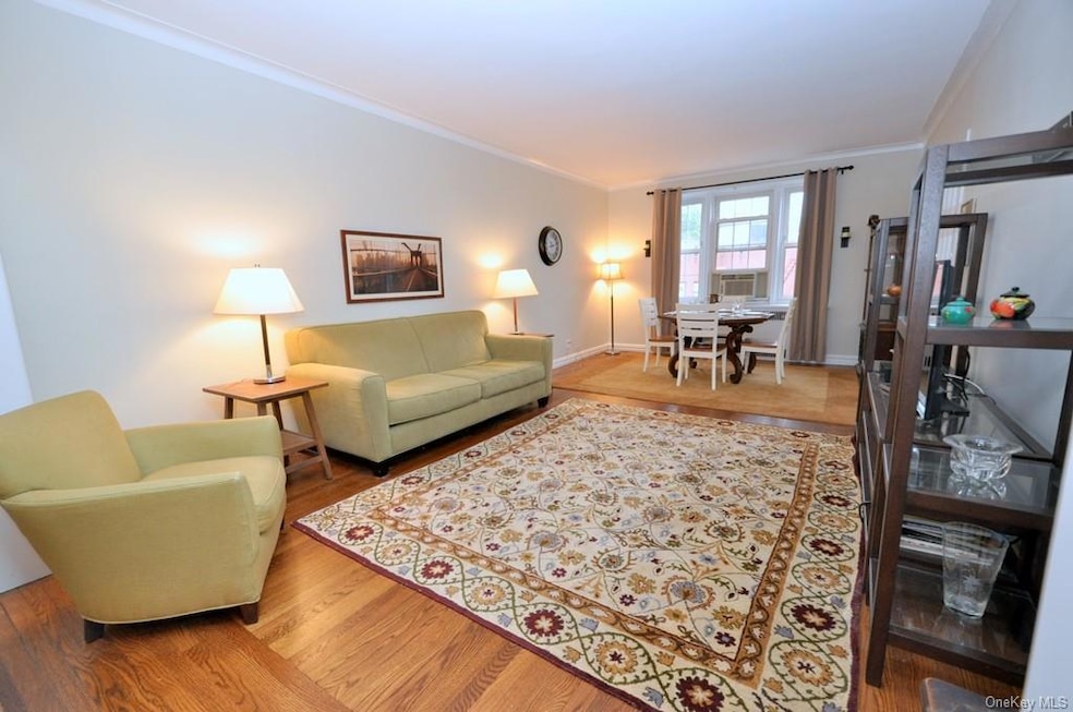 949 Palmer Rd unit 6O, Bronxville, NY 10708 - photo 1