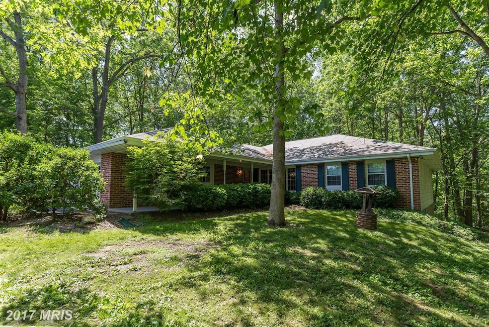 1100 Canterbury Ct, Sykesville, MD 21784 - photo 1