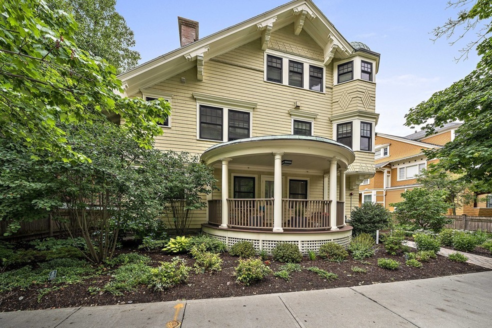 70 Sewall Ave unit 1, Brookline, MA 02446 - photo 1