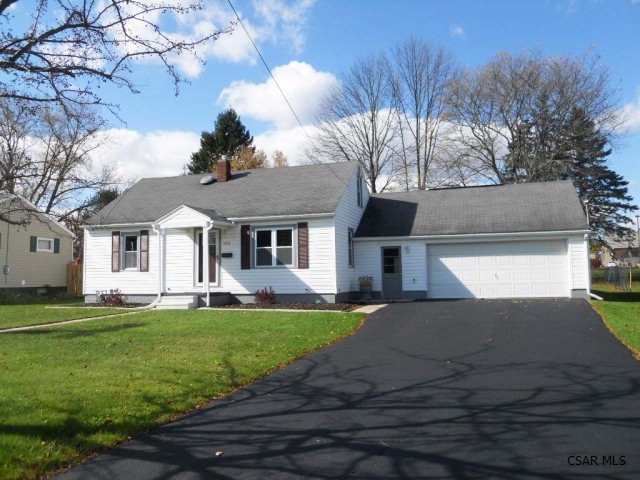 1032 Pomona Dr, Johnstown, PA 15905 - photo 1