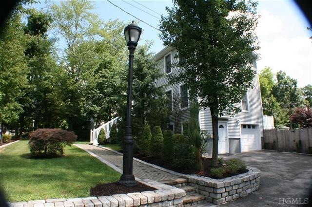 94 Walnut Rd, Lake Peekskill, NY 10537 - photo 1