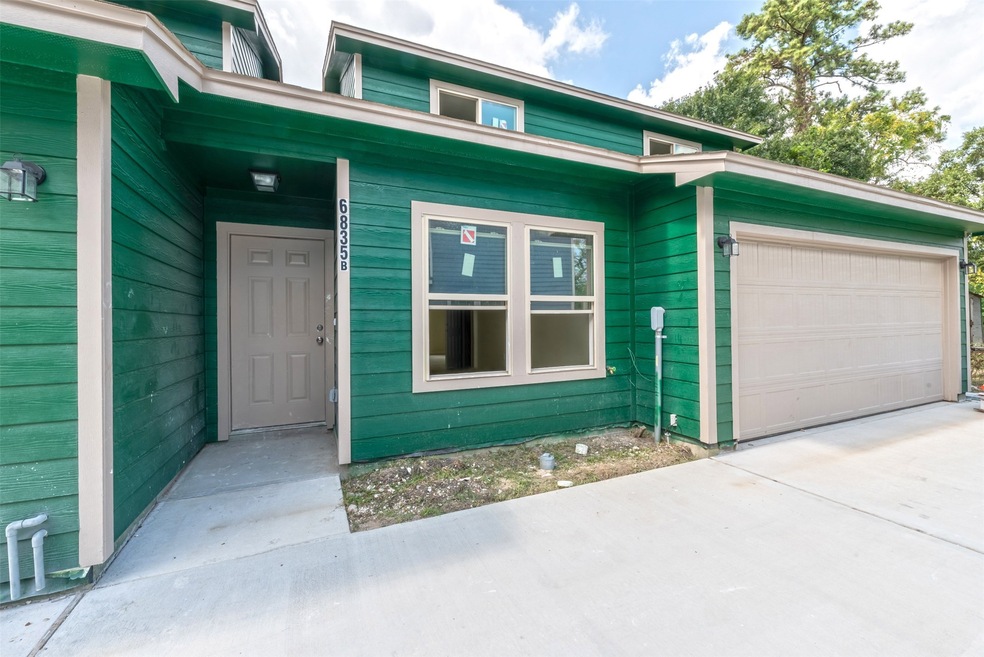 6835 Larkstone St unit B, Houston, TX 77028 - photo 1