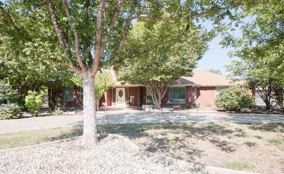 6017 Equestrian Blvd, San Angelo, TX 76904 - photo 1