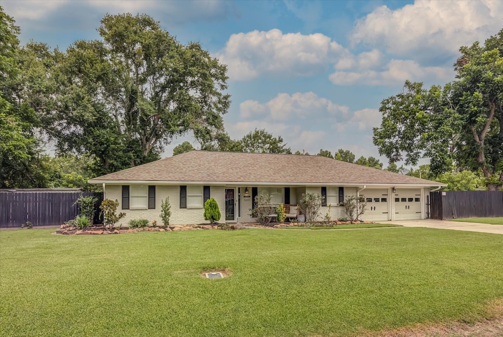 Pending $319,990 • Co-Listing Agent