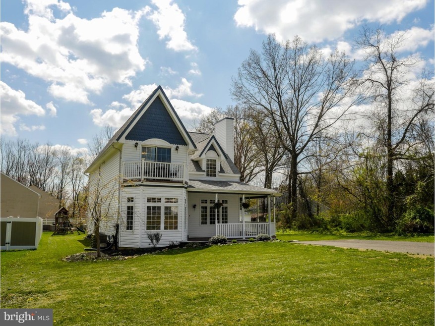 608 W Richardson Ave, Langhorne, PA 19047 - photo 1