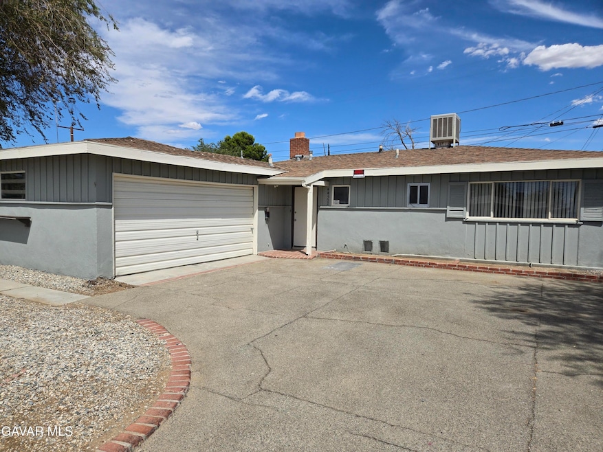 44502 2nd St E, Lancaster, CA 93535 - photo 1