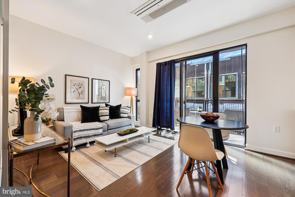 Octave 1320 unit 606, Silver Spring, MD 20910 - photo 1