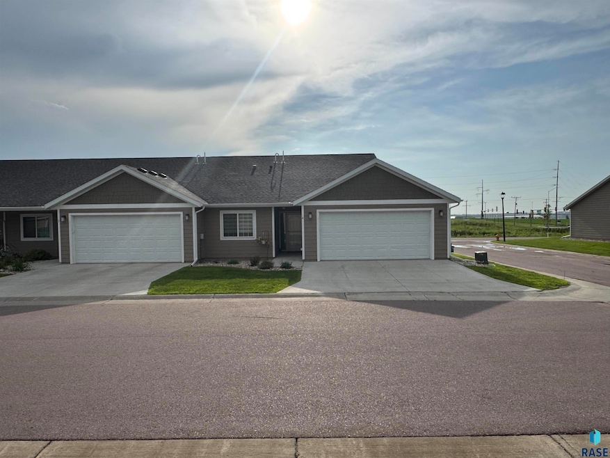 1209 N Marion Rd unit 4, Sioux Falls, SD 57107 - photo 1