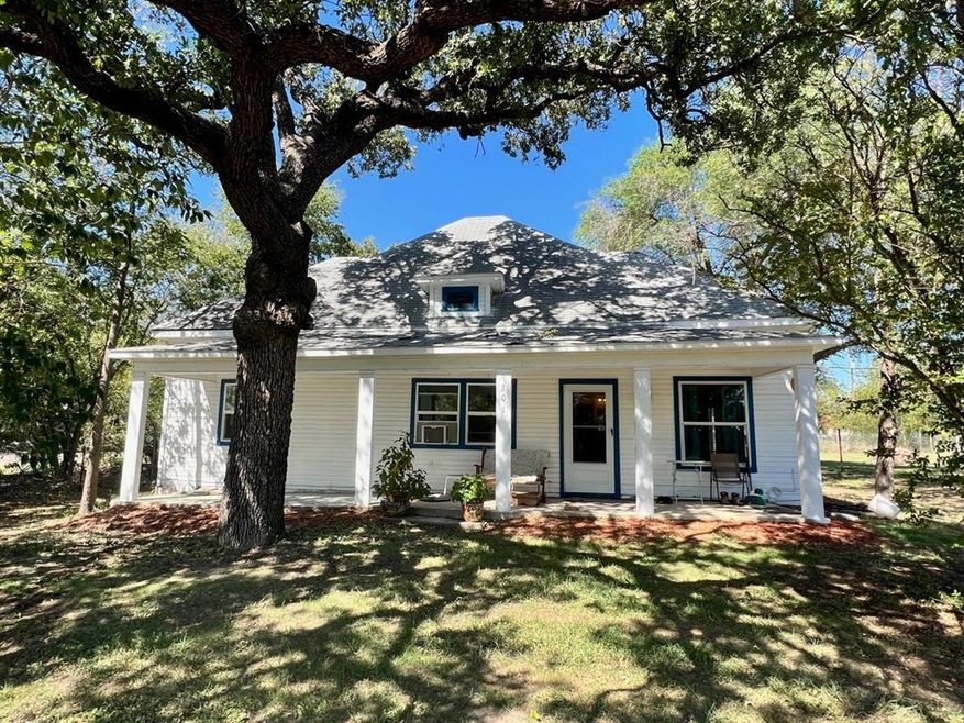 301 NE 1st St, Cross Plains, TX 76443 MLS 20175876