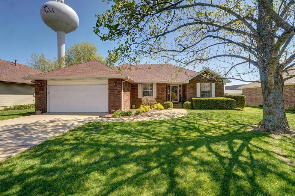 302 Laurel Ln-28