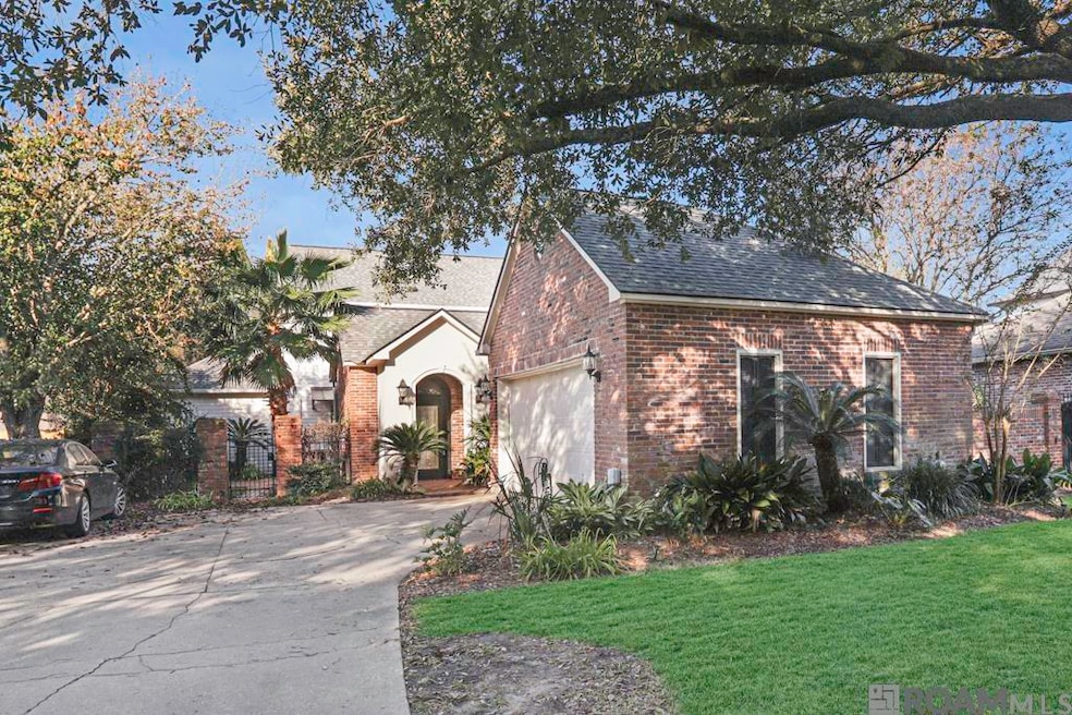 6285 Tezcuco Ct, Gonzales, LA 70737 - photo 1