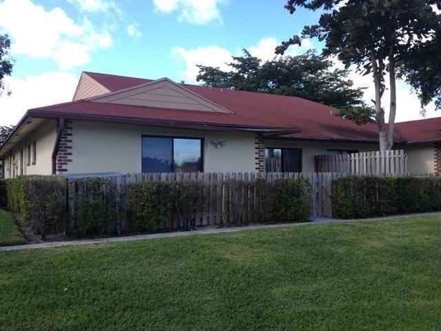 4405 Woodstock Dr unit D, West Palm Beach, FL 33409 - photo 1